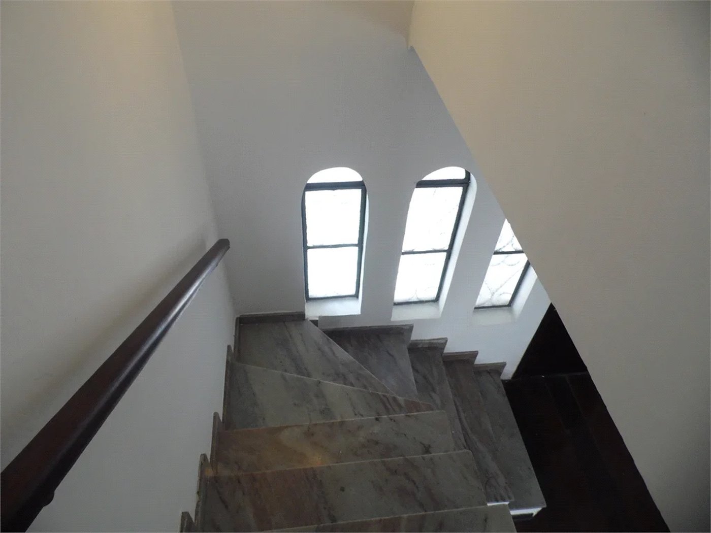 Casa à venda com 5 quartos, sendo 3 suítes, em Vila São Francisco, São Paulo, SP
