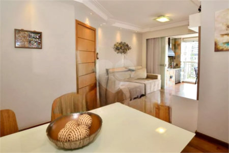 Apartamento à venda com 3 quartos, sendo 1 suíte, em Vila Ipojuca, São Paulo, SP