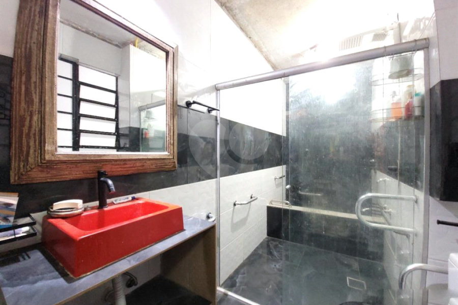 Sobrado à venda ou para alugar com 3 quartos, sendo 13 suítes, em Santana, São Paulo, SP