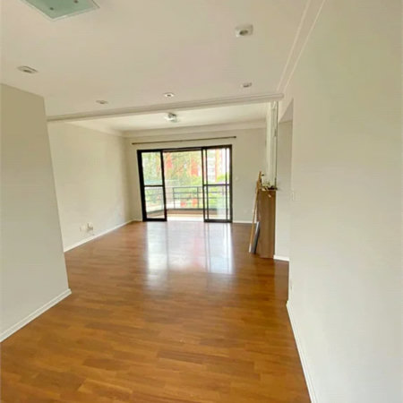 Apartamento à venda com 3 quartos, sendo 1 suíte,  em Vila Andrade, São Paulo, SP