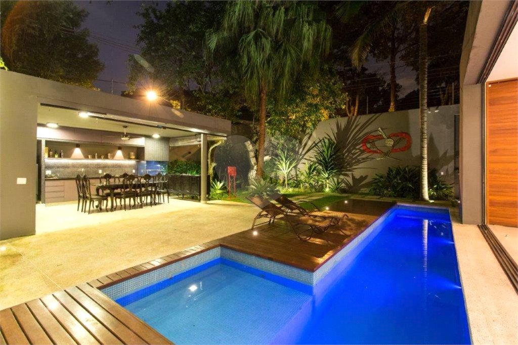 Sobrado à venda com 5 suítes em Brooklin Velho, São Paulo, SP