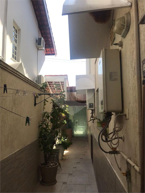 Casa à venda com 4 quartos, sendo 2 suítes,  no condomínio Conjunto Residencial Green Village I, Mogi das Cruzes - SP