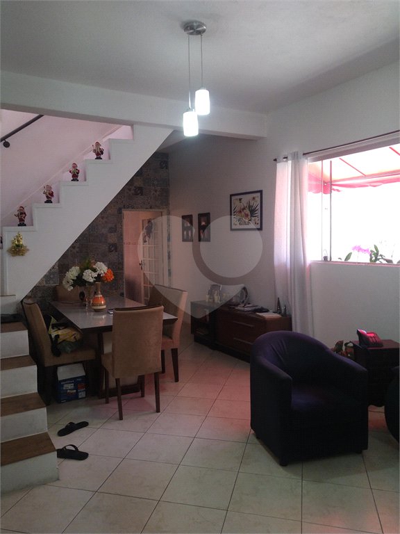 Casa à venda com 4 quartos, sendo 1 suíte, em Vila Pirajussara, São Paulo, SP