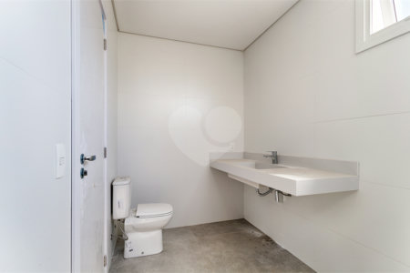 Casa à venda com 4 suítes no condomínio Edifício Jade, São Paulo - SP