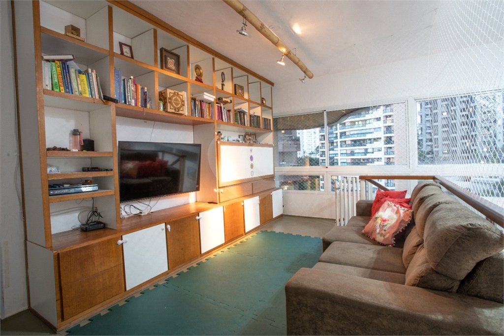 Apartamento à venda com 3 suítes em Morumbi, São Paulo, SP