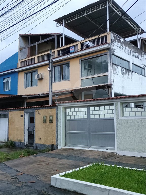 Casa à venda com 5 quartos, sendo 1 suíte, em Bangu, Rio de Janeiro, RJ