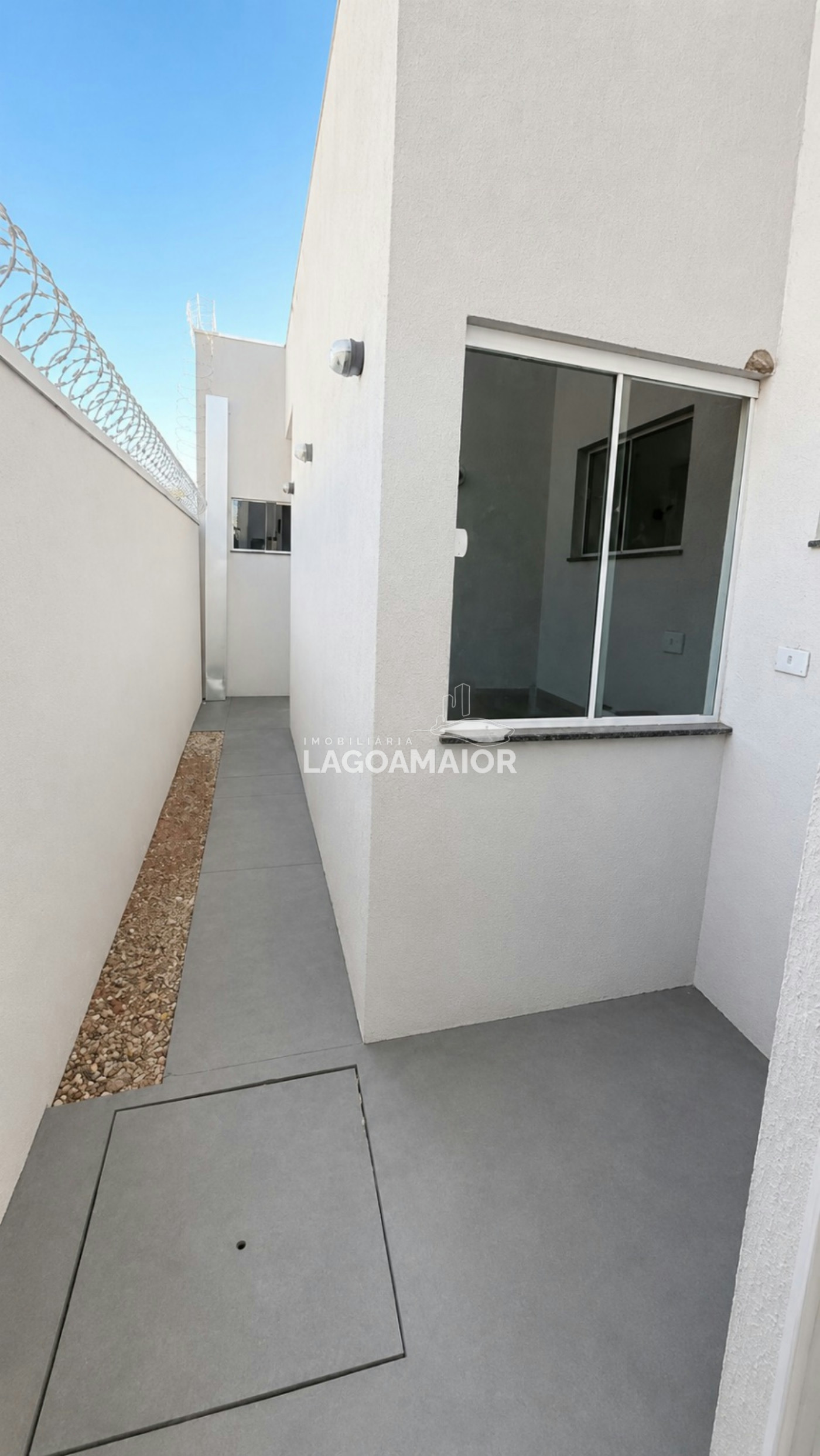 Casa à venda ou para alugar com 2 quartos, sendo 1 suíte, em Santa Rita, Três Lagoas, MS