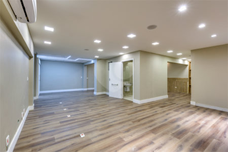 Casa à venda ou para alugar com 12 quartos, sendo 2 suítes, em Alto da Boa Vista, São Paulo, SP