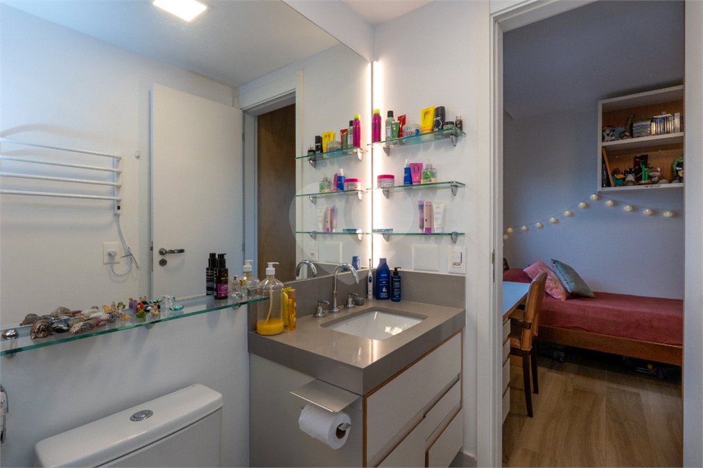 Apartamento à venda com 3 suítes em Campo Belo, São Paulo, SP