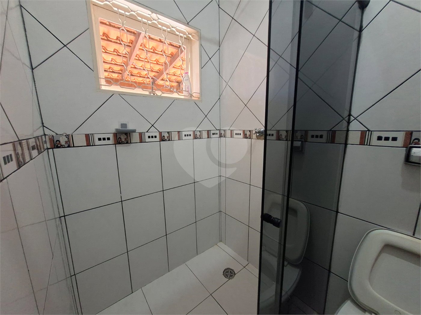 Casa à venda com 3 quartos, sendo 1 suíte,  em Tatetú, Alambari, SP