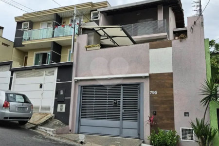 Sobrado à venda com 3 quartos, sendo 1 suíte,  em Vila Siqueira (zona Norte), São Paulo, SP