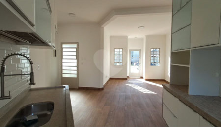 Casa à venda ou para alugar com 3 quartos, sendo 1 suíte, no condomínio Villaggio DI Itaici, Indaiatuba - SP
