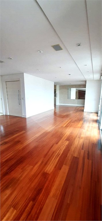 Apartamento Alto Padrão de 176m² na Aclimação — São Paulo/SP