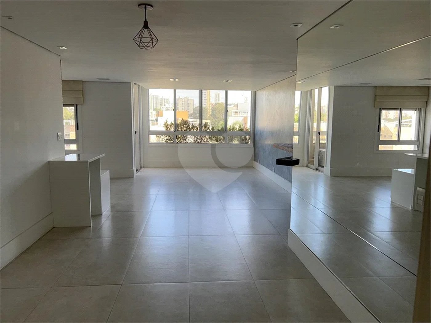 Apartamento à venda com 3 quartos, sendo 2 suítes, em Panamby, São Paulo, SP