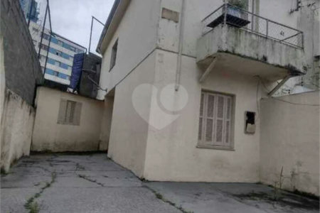 Terreno com 4 casas à venda na melhor região da Mooca, próximo à rua do Oratório!!