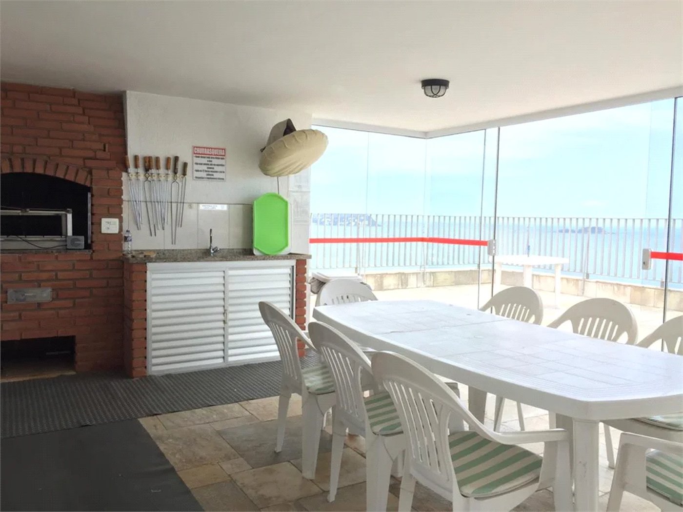 Apartamento à venda com 3 quartos em Pitangueiras, Guarujá, SP