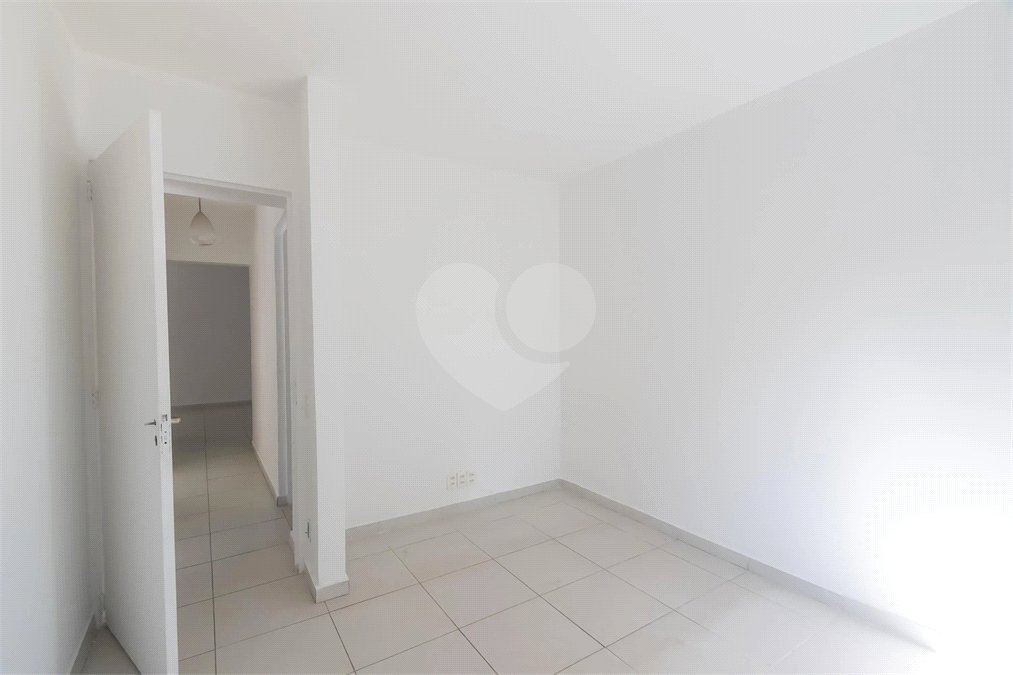 Apartamento à venda com 3 quartos, sendo 1 suíte, em Itaim Bibi, São Paulo, SP