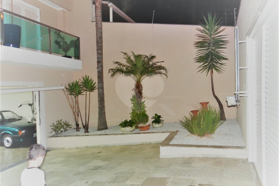 Casa à venda com 4 suítes em Jardim Floresta, São Paulo, SP