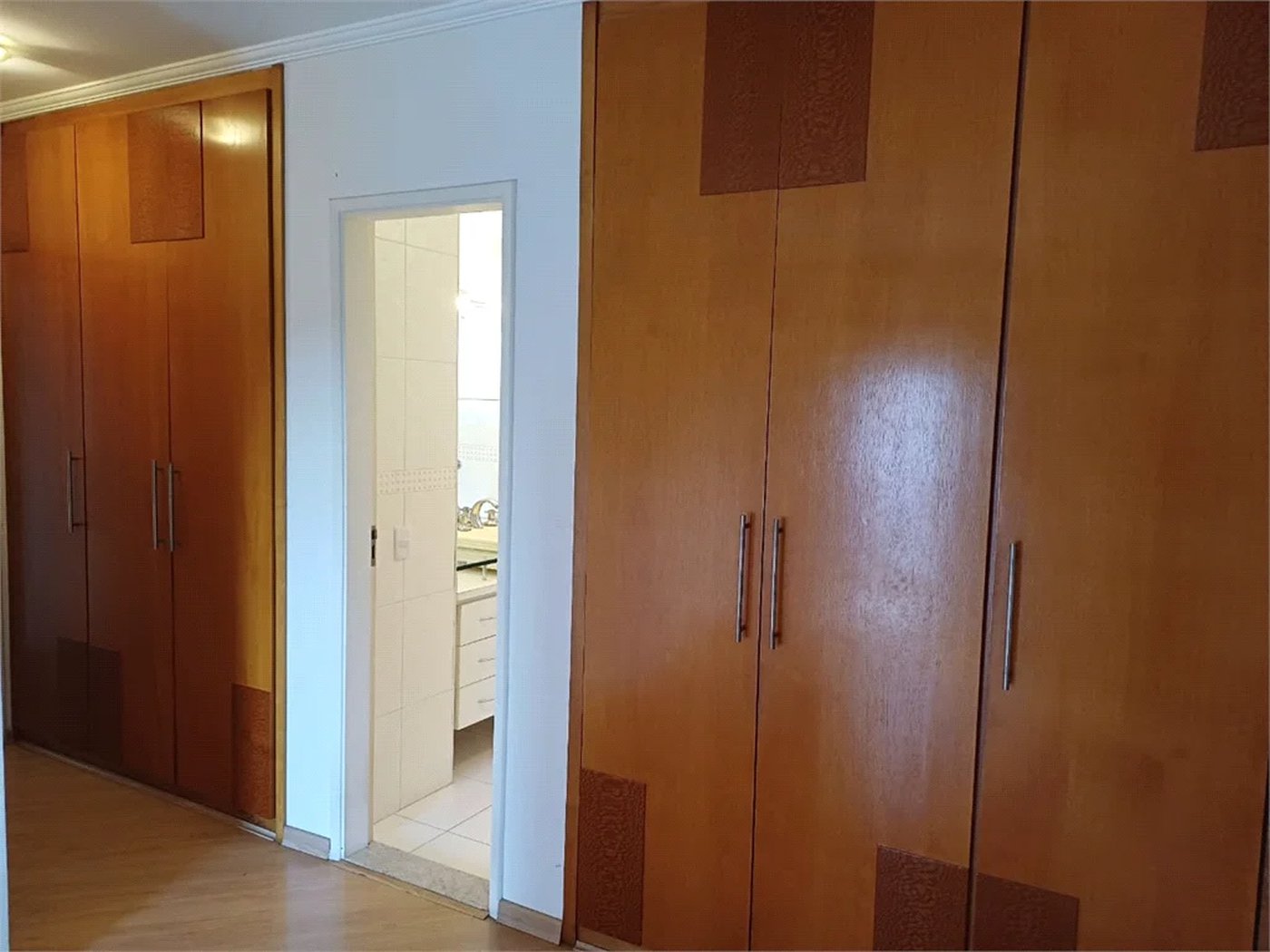 Apartamento à venda com 3 quartos, sendo 1 suíte,  em Brooklin Paulista, São Paulo, SP