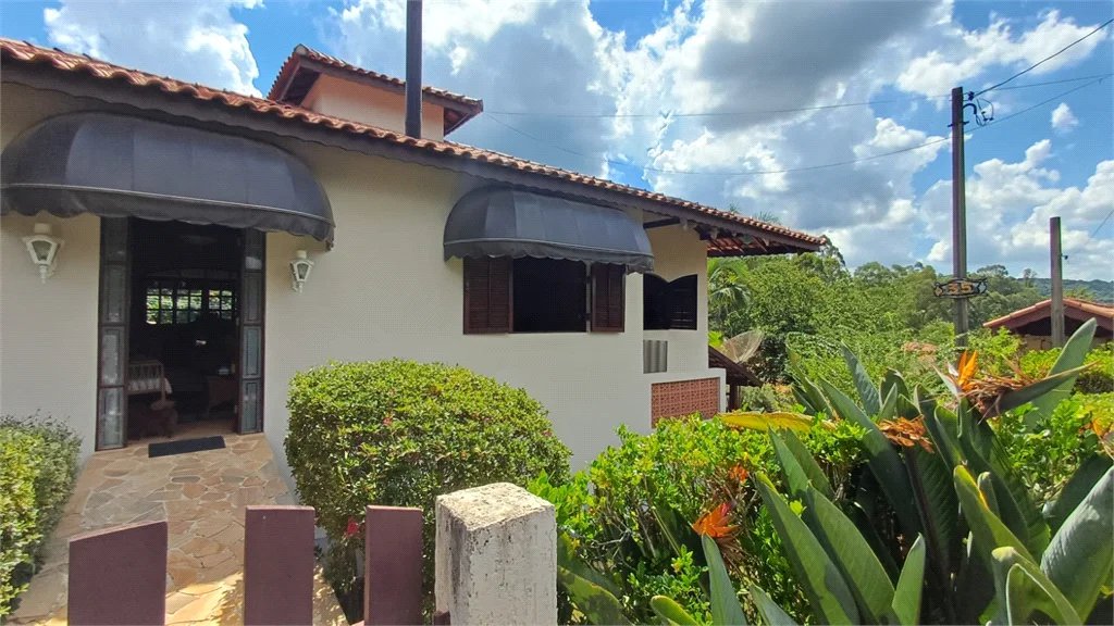 Casa à venda com 4 quartos, sendo 1 suíte,  no condomínio Jardim do Ribeirão I, Itupeva - SP