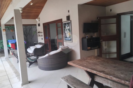 Casa à venda com 5 quartos, sendo 4 suítes, no condomínio Santa Teresa, Jundiaí - SP