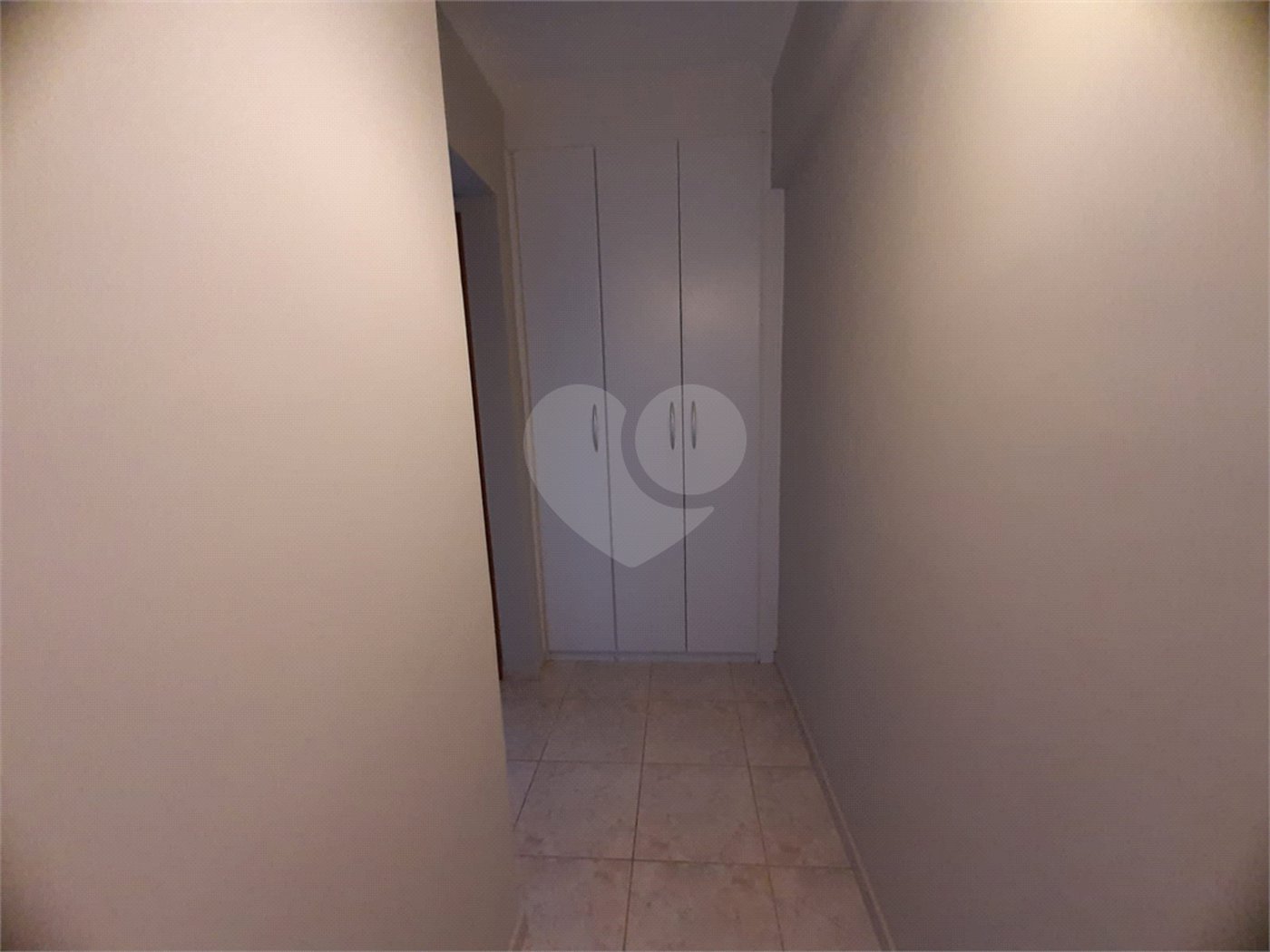 Apartamento à venda com 2 quartos, sendo 1 suíte, em Vera Cruz, Mongaguá, SP
