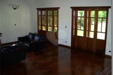Casa à venda com 3 suítes no condomínio Village Visconde de Itamaracá, Valinhos - SP