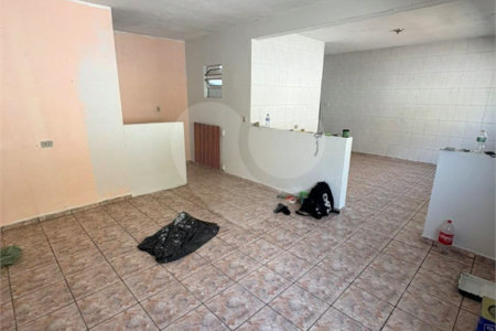 Casa à venda com 4 quartos em Jardim Casa Branca, Suzano, SP
