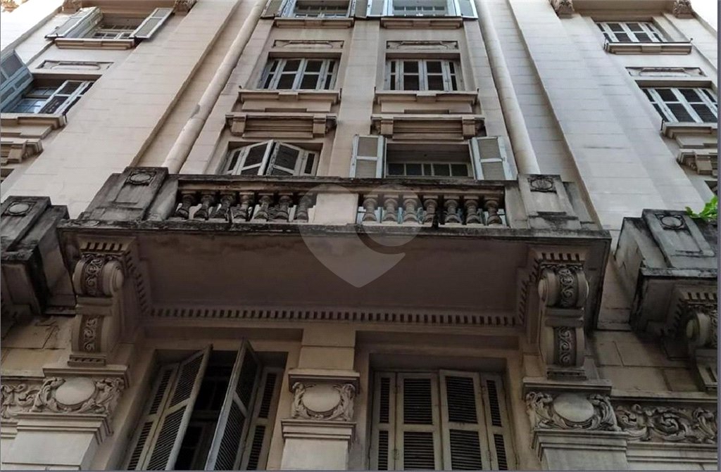Apartamento à venda com 2 quartos em República, São Paulo, SP