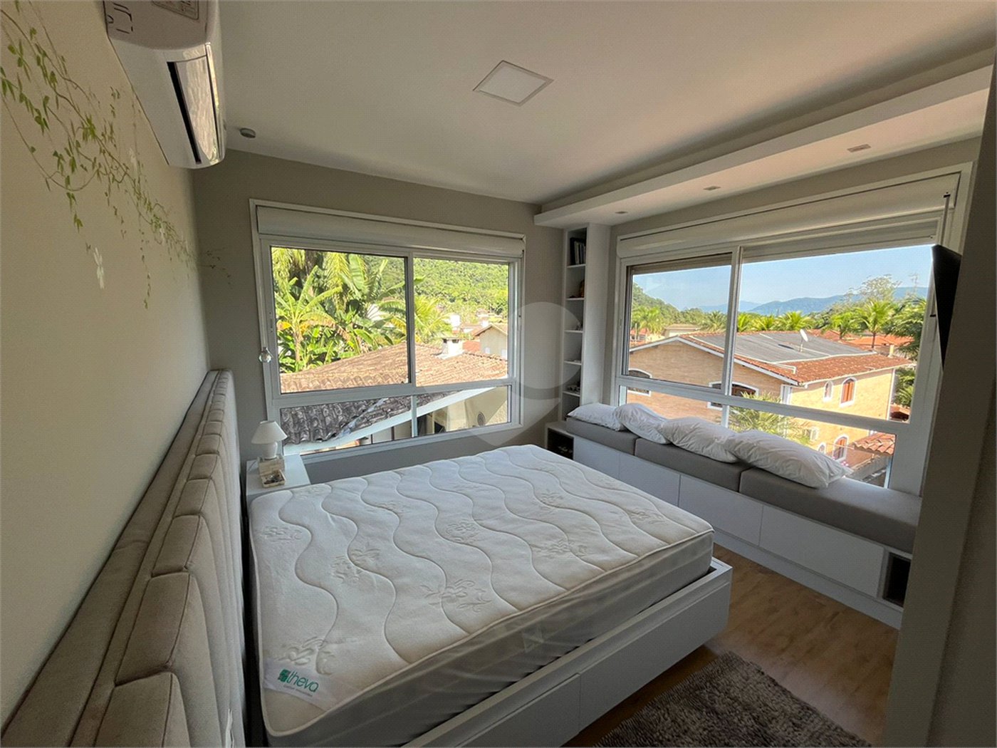 Casa à venda com 2 suítes no condomínio Recanto da Lagoinha, Ubatuba - SP