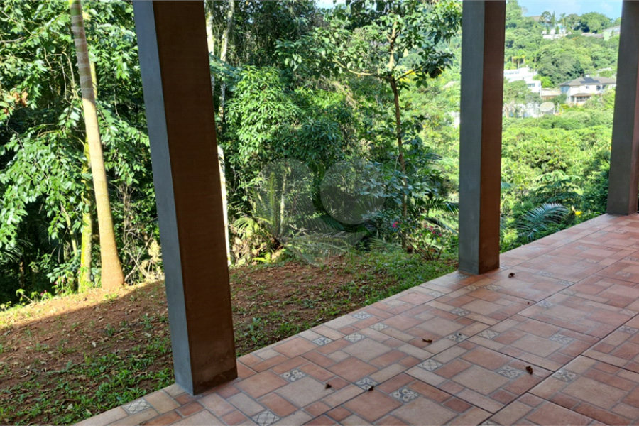 Casa à venda com 3 quartos, sendo 1 suíte, no condomínio Alpes da Cantareira, Mairiporã - SP