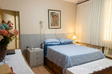 Casa à venda com 4 quartos, sendo 1 suíte,  em Tijuca, Rio de Janeiro, RJ