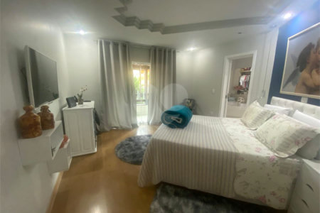 Casa à venda com 3 suítes em Vila Carrão, São Paulo, SP