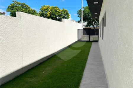 Casa à venda com 3 suítes no condomínio Shamballa 1, Atibaia - SP