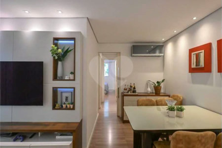Apartamento à venda com 3 quartos, sendo 1 suíte,  em Vila Andrade, São Paulo, SP