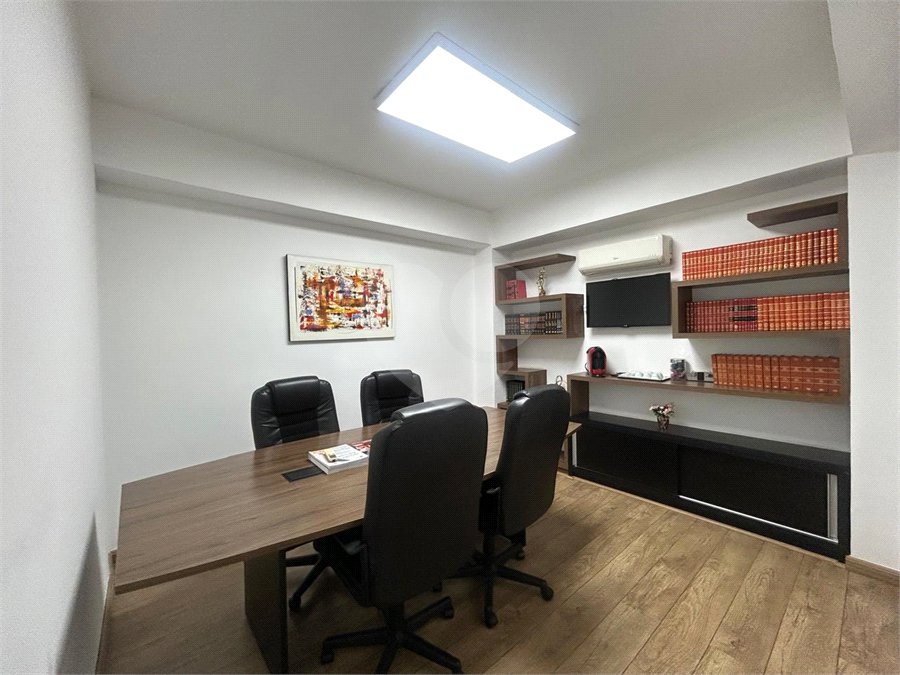 Sobrado para alugar com 5 quartos, sendo 1 suíte,  em Chácara Santo Antônio, São Paulo, SP