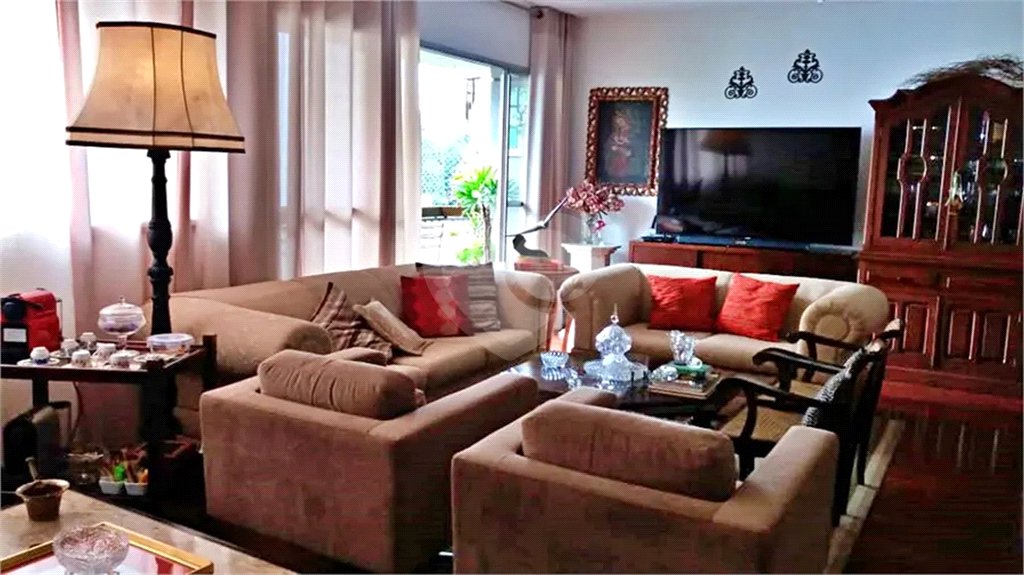 Apartamento à venda com 3 quartos, sendo 1 suíte, em Vila Andrade, São Paulo, SP