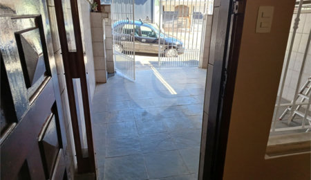 Sobrado à venda ou para alugar com 3 quartos em Tremembé, São Paulo, SP