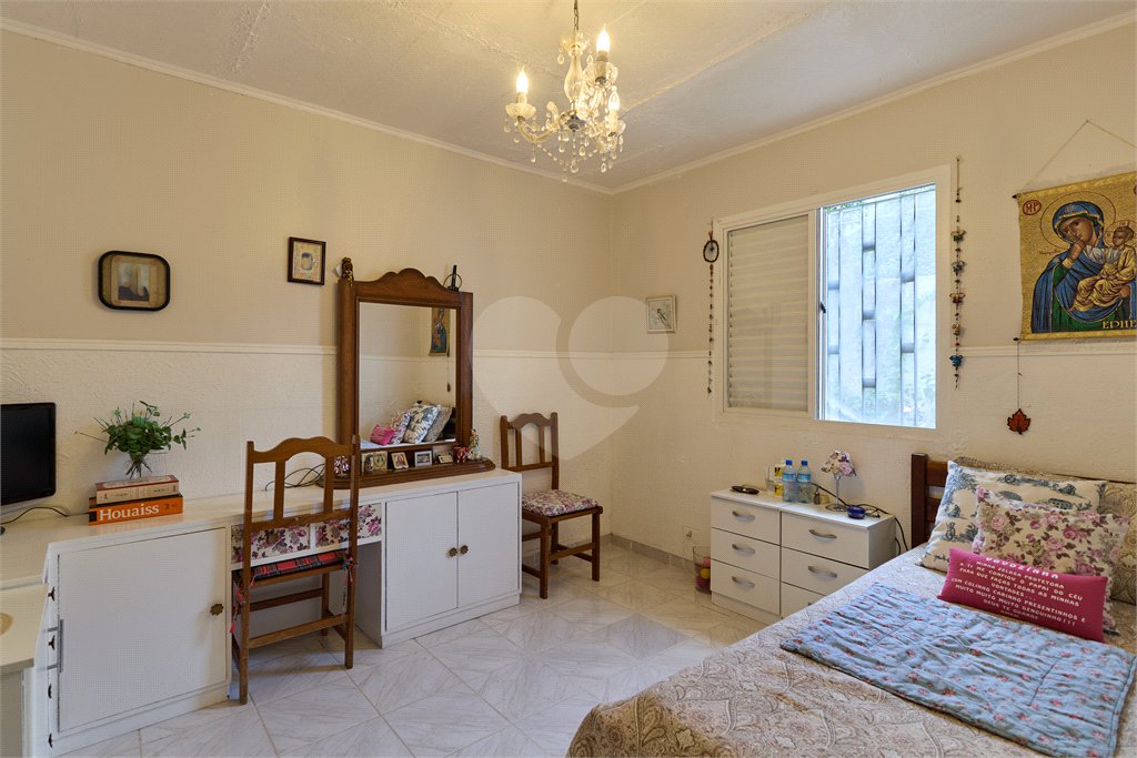 Casa Térrea à venda com 2 quartos em Jardim Prudência, São Paulo, SP