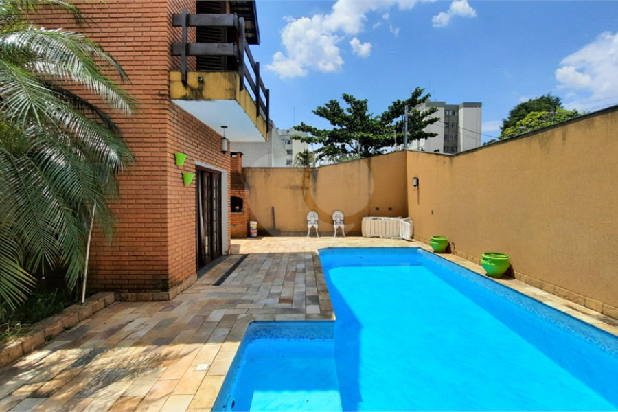 Sobrado à venda com 4 quartos, sendo 1 suíte, em Barro Branco (zona Norte), São Paulo, SP