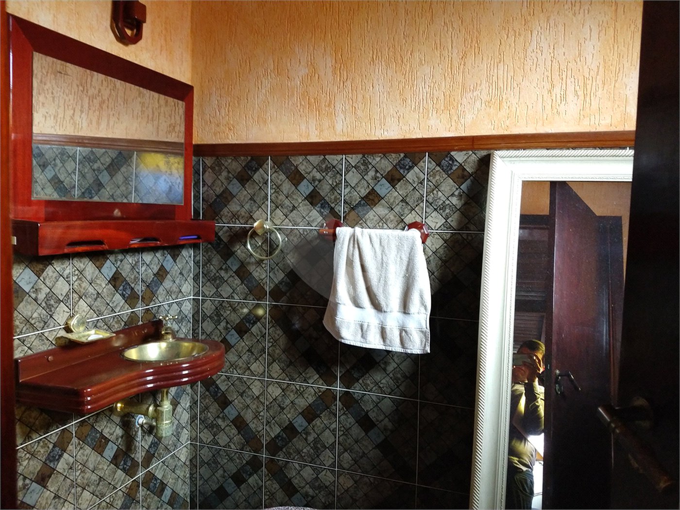 Casa à venda com 3 quartos, sendo 1 suíte,  em Vila Oliveira, Mogi das Cruzes, SP
