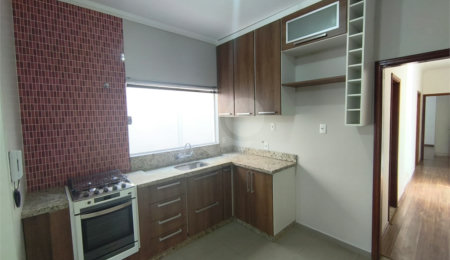 Casa à venda com 3 quartos, sendo 2 suítes,  em Vila Carolina, Itapetininga, SP