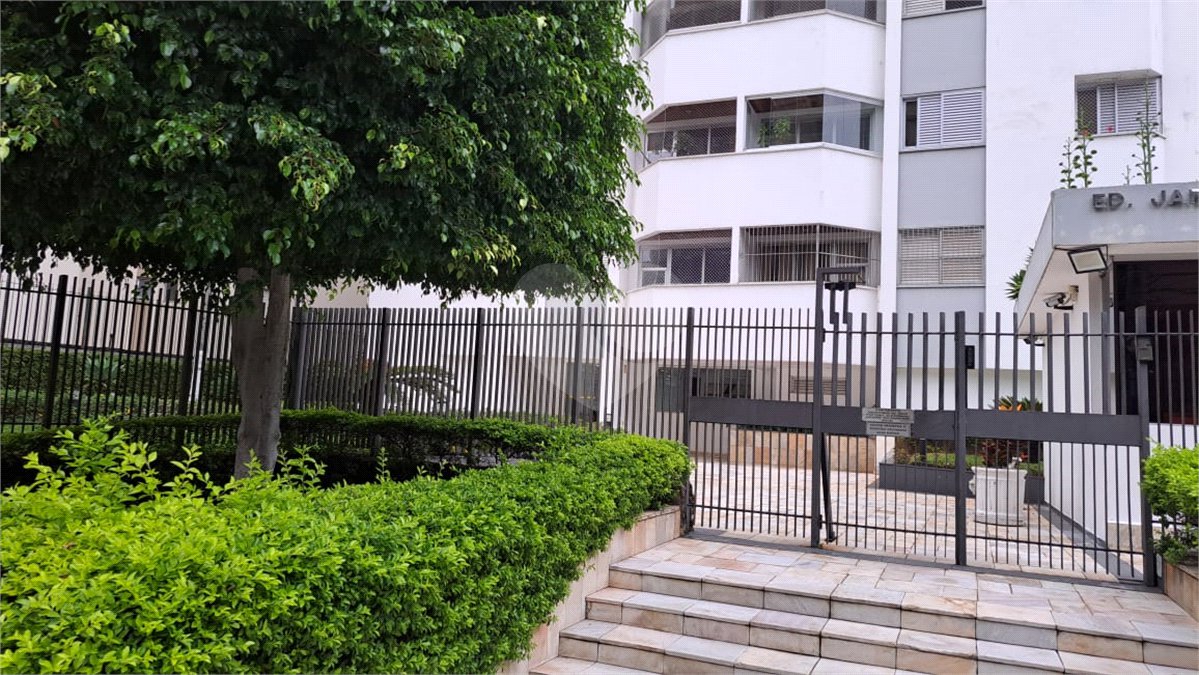 Apartamento à venda com 3 quartos, sendo 1 suíte, em Vila Mariana, São Paulo, SP