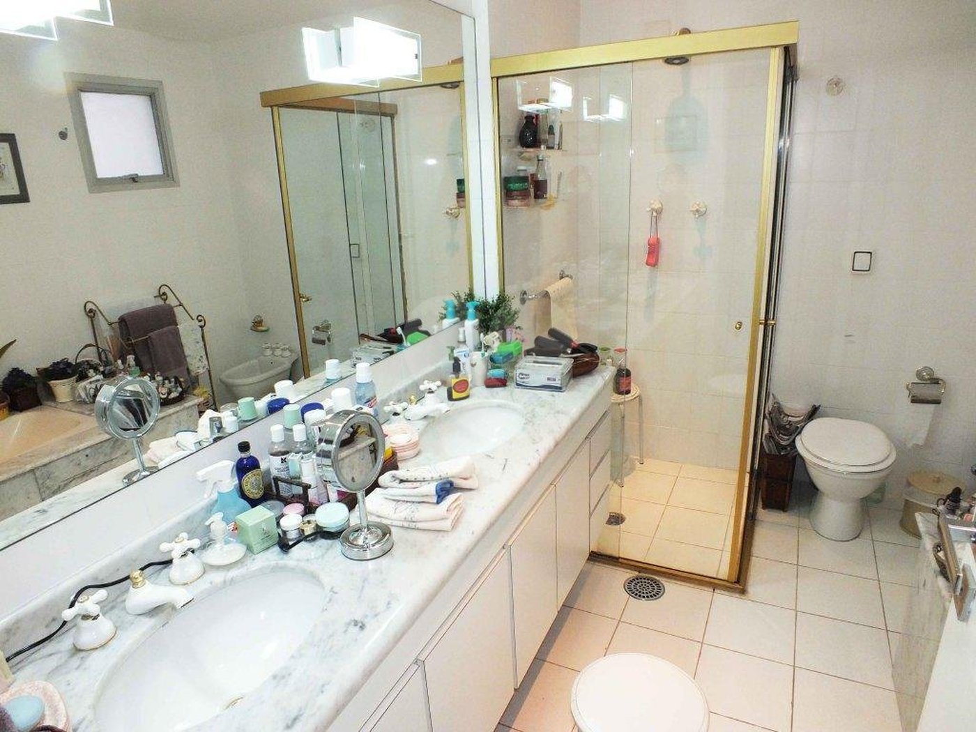 Apartamento à venda com 3 suítes em Real Parque, São Paulo, SP