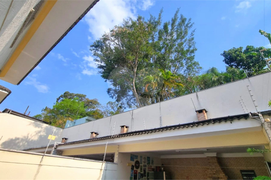 Casa à venda com 3 suítes no condomínio Residencial Cantareira, São Paulo - SP