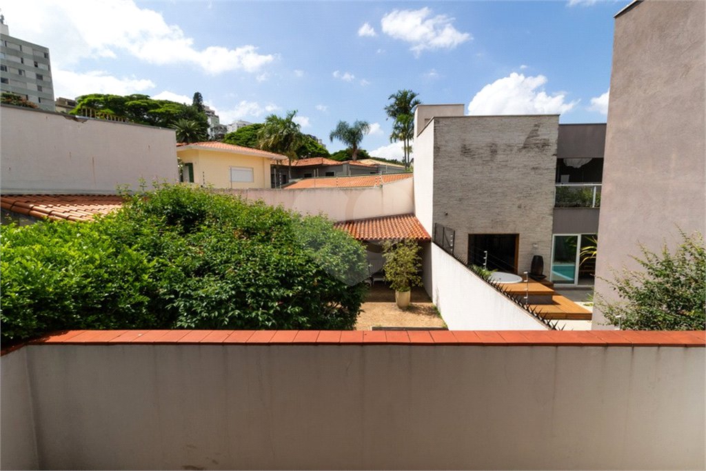 Casa à venda com 4 quartos, sendo 1 suíte, em Jardim Novo Mundo, São Paulo, SP