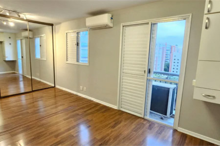 Cobertura à venda com 4 quartos, sendo 3 suítes,  em Cidade São Francisco, São Paulo, SP