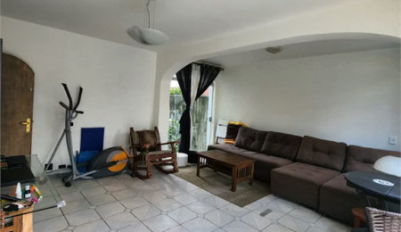 Sobrado à venda com 4 quartos, sendo 2 suítes,  em Jardim Leonor, São Paulo, SP