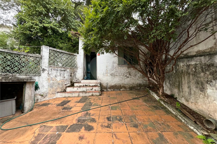 Sobrado à venda com 5 quartos, sendo 1 suíte, em Palmas do Tremembé, São Paulo, SP
