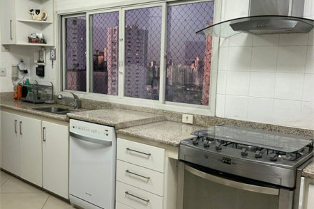 Apartamento à venda com 4 suítes em Real Parque, São Paulo, SP